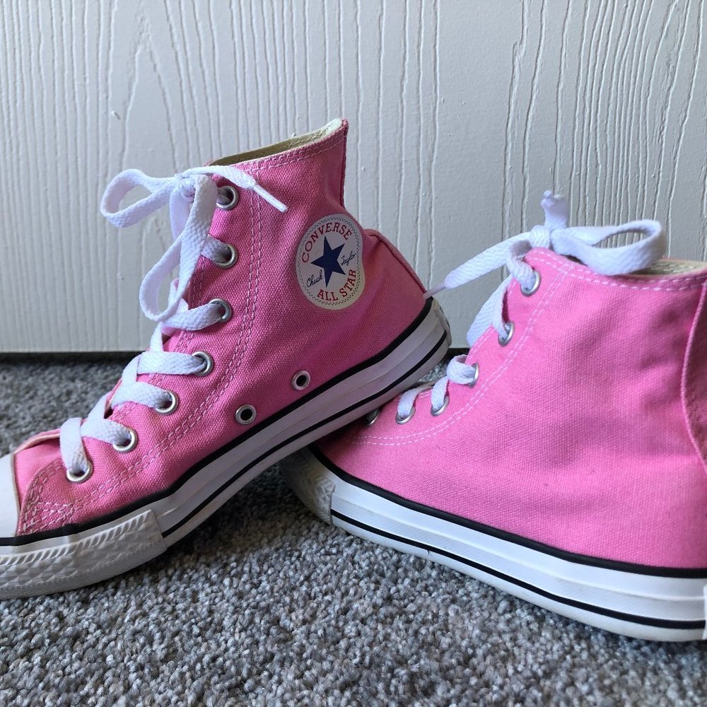 High top Converse youth girls Chuck Taylor pink